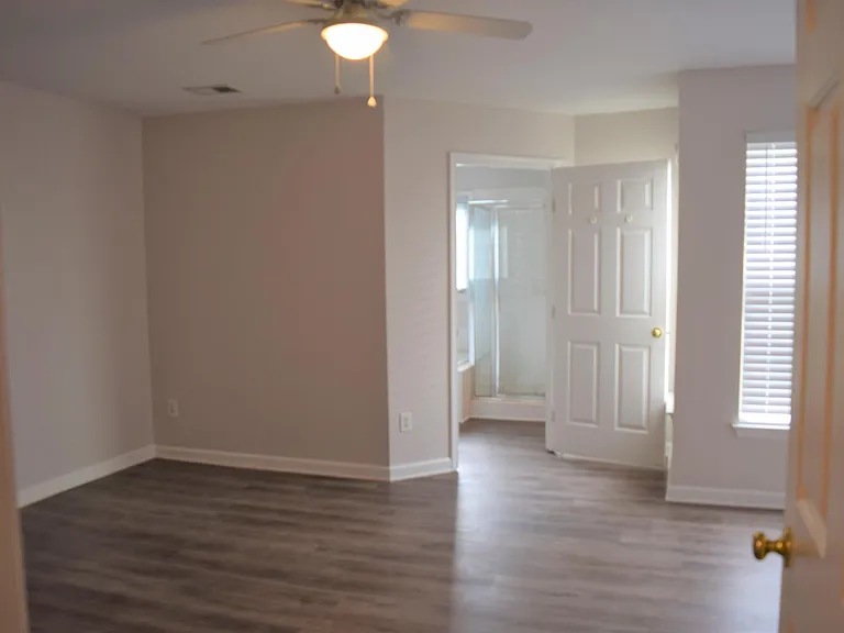 674 Huffine Manor Cir #674 — Photo 12