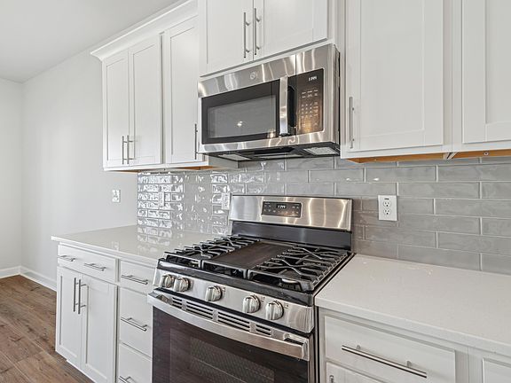 5th image of 907 Montague Ave