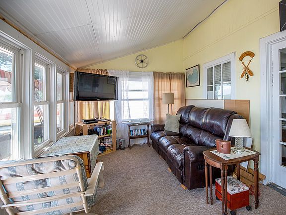 3rd image of 21417 N Shore Dr