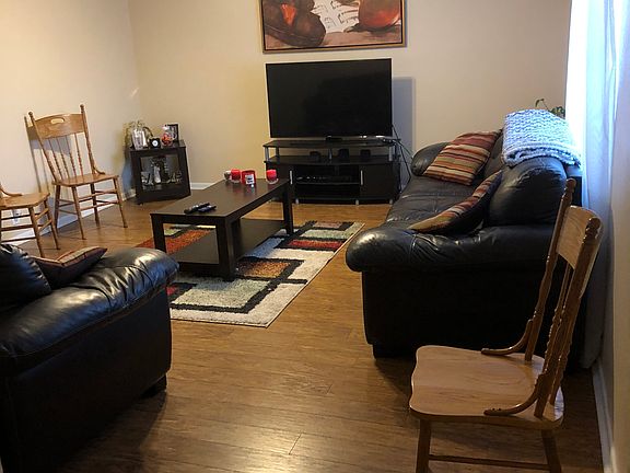 2nd image of 2104 10th St