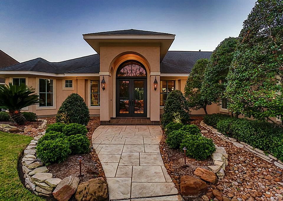 1st image of 14115 Winding Springs Dr