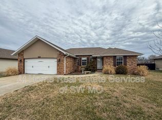 1124 S Venice Ave, Republic, MO 65738
