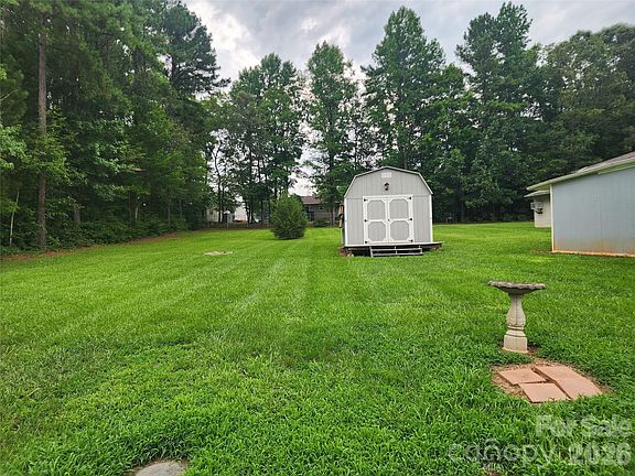 4th image of 189 Brook Creek Dr