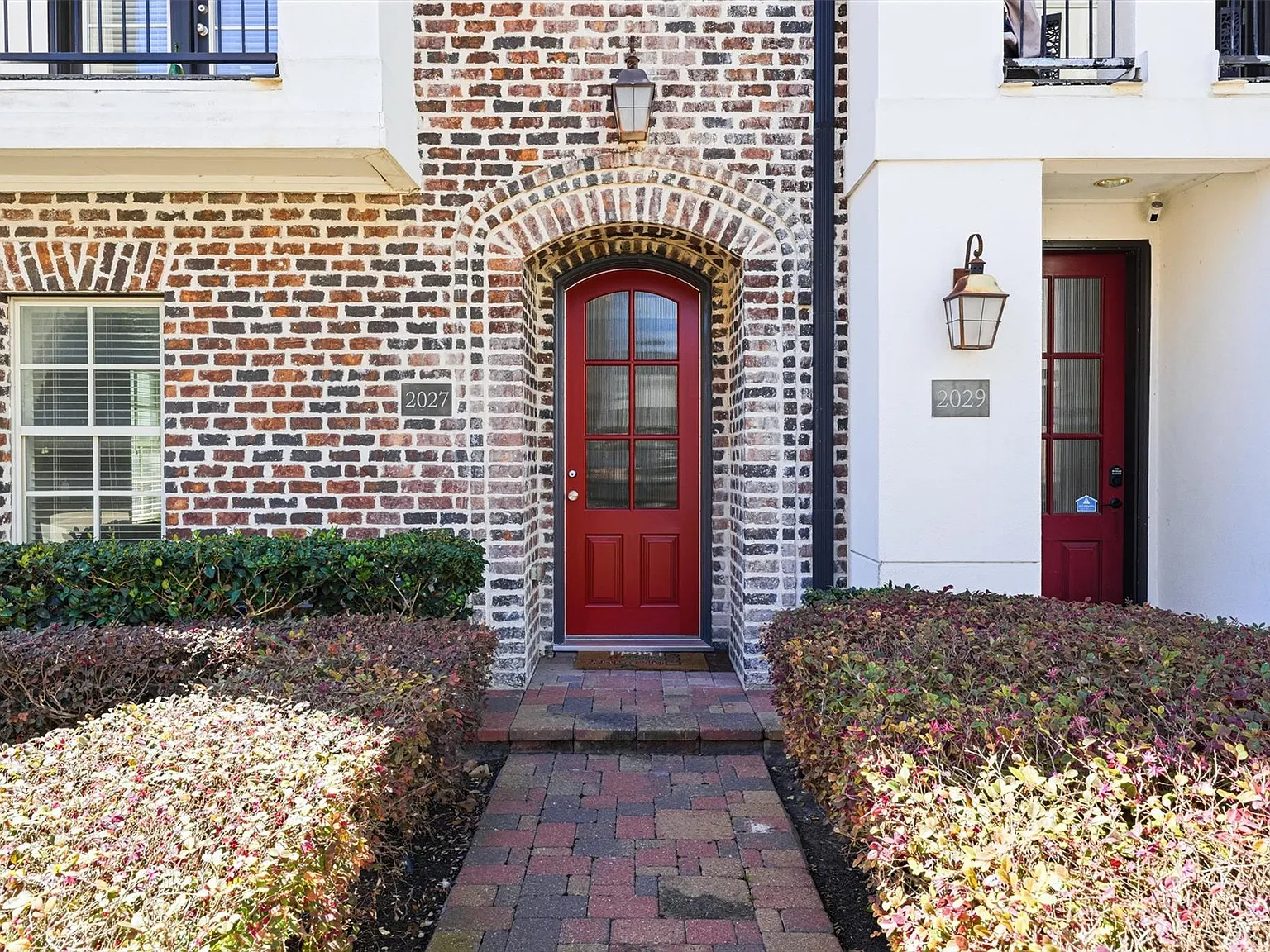 3 bed, 3.5 bath, 2494 sqft, $2,750 — Photo 3