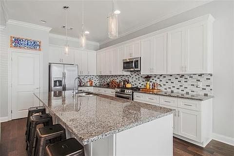 4th image of 8711 Green St #Na