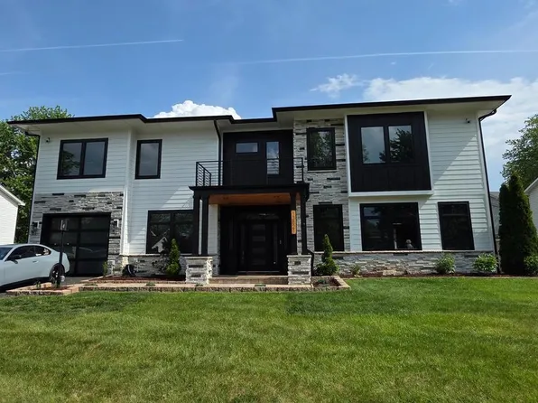 13821 Leighfield St, Chantilly, VA 20151