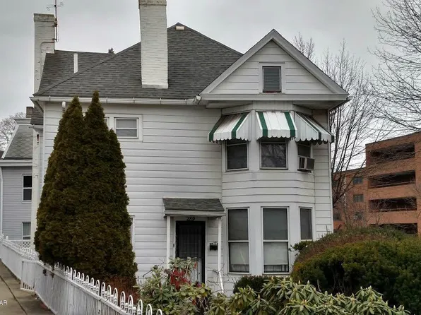 289 E Main St, Nanticoke, PA 18634