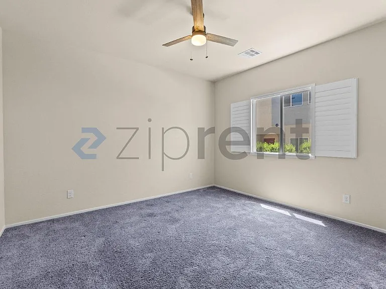 4519 Sapphire Moon Ave — Photo 9