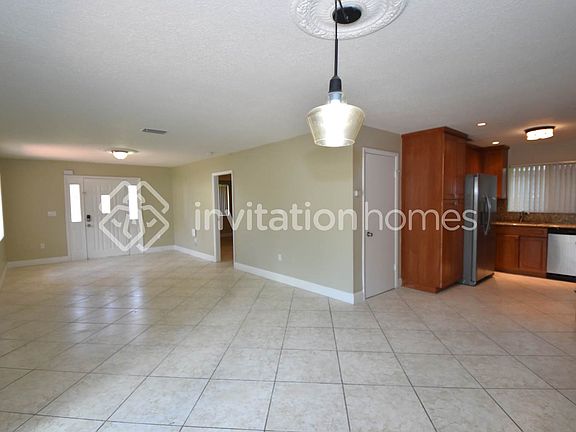 3rd image of 10738 NE 4th Ave