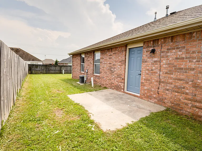 306 E Southern Trace Dr — Photo 19
