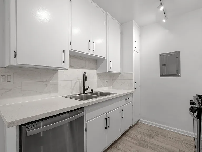 4061 Lafayette Pl #4 — Photo 3
