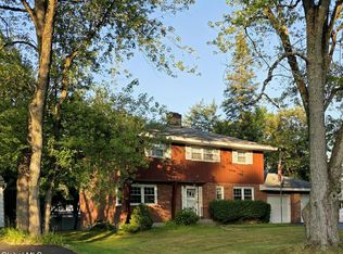 5 Salisbury Rd, Delmar, NY 12054