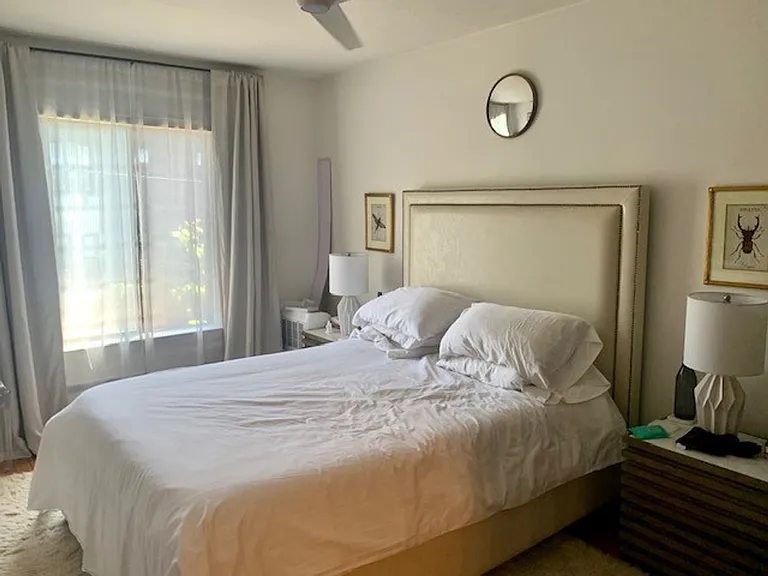 Sir Lancelot Apartments — Photo 9