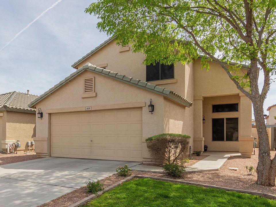 1st image of 1609 E Jeanne Ln