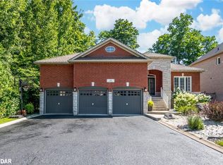 34 Camelot Sq, Barrie, ON L4M0C3