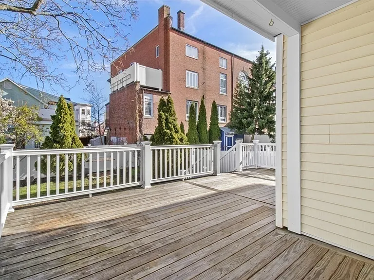 15 Wave Way Ave — Photo 27
