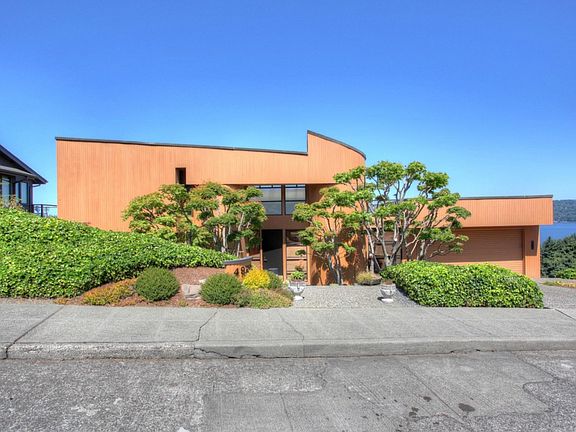 3rd image of 4920 NE 87th St