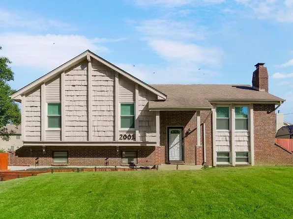 2001 N Plymouth Rd, Independence, MO 64058