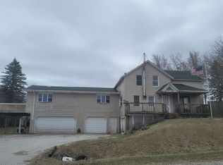 2413 E Hillcrest Rd, Two Rivers, WI 54241