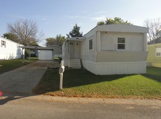 2450 Briarwood Ln, Sycamore, IL 60178