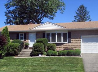 264 Rockland Ave, Stratford, CT 06614