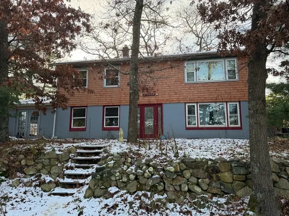 91 Lakeview Blvd, Plymouth, MA 02360