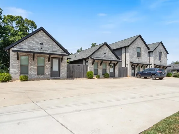 418-420 424 N F St #422, Rogers, AR 72756
