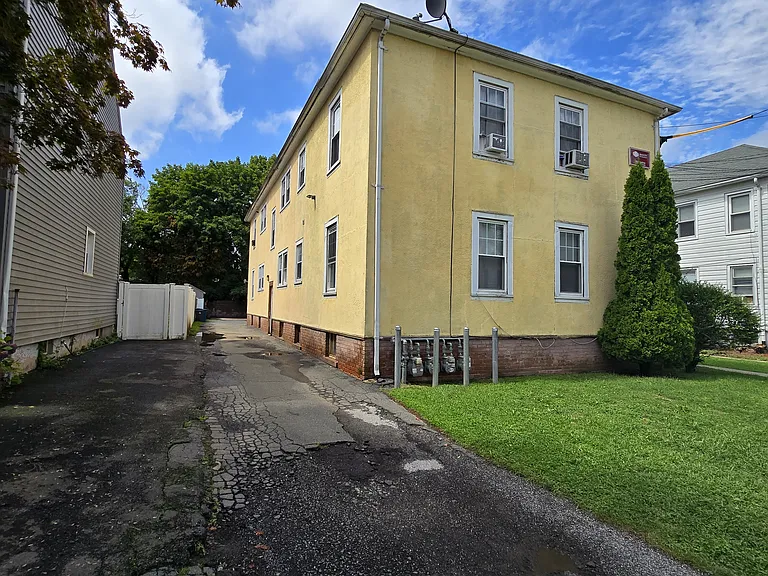64 Anthony St #1L — Photo 9