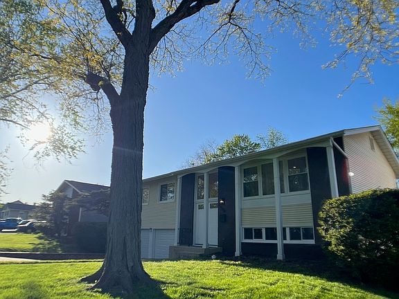 2nd image of 2508 Mitchell Dr