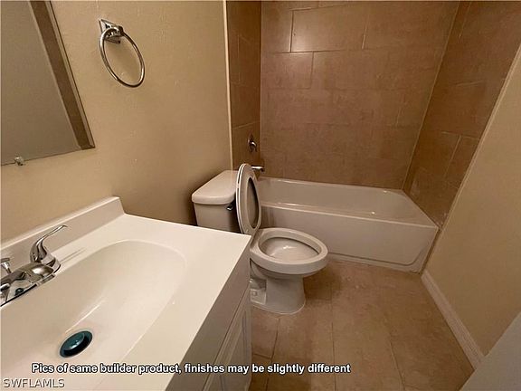 5th image of 805-807 NE 11th Terrace Cpe