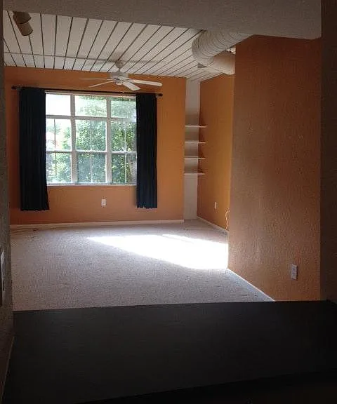 2402 W Azeele St #413 — Photo 2