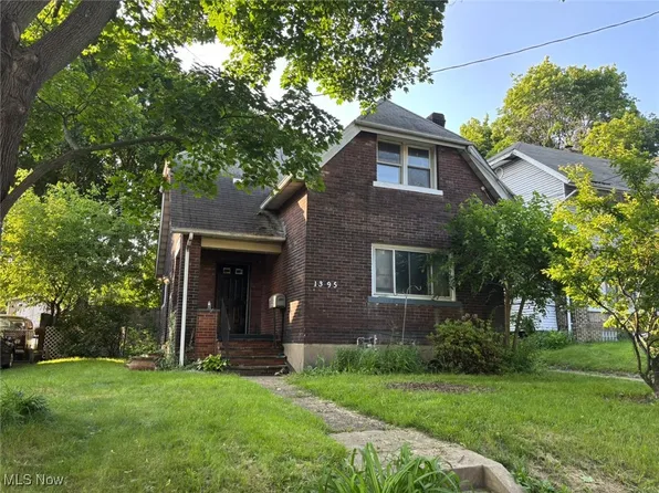 1395 Goodyear Blvd, Akron, OH 44305