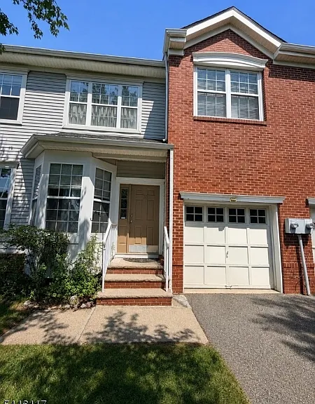 38 Gordon Cir — Photo 1