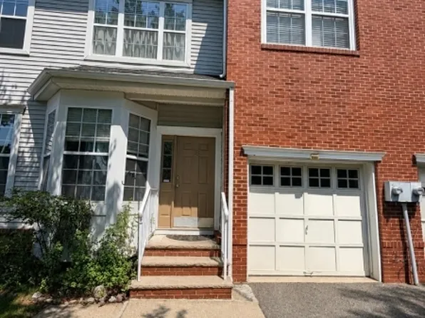 38 Gordon Cir, Parsippany, NJ 07054