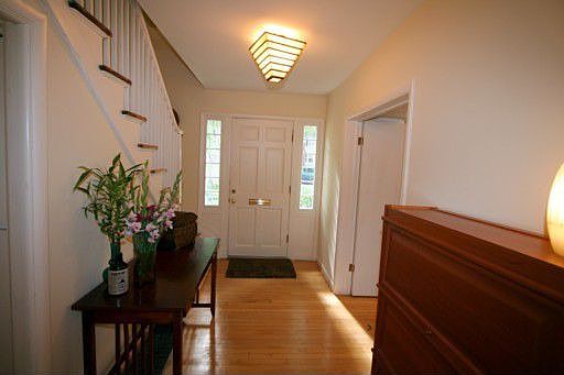 Entry/Foyer