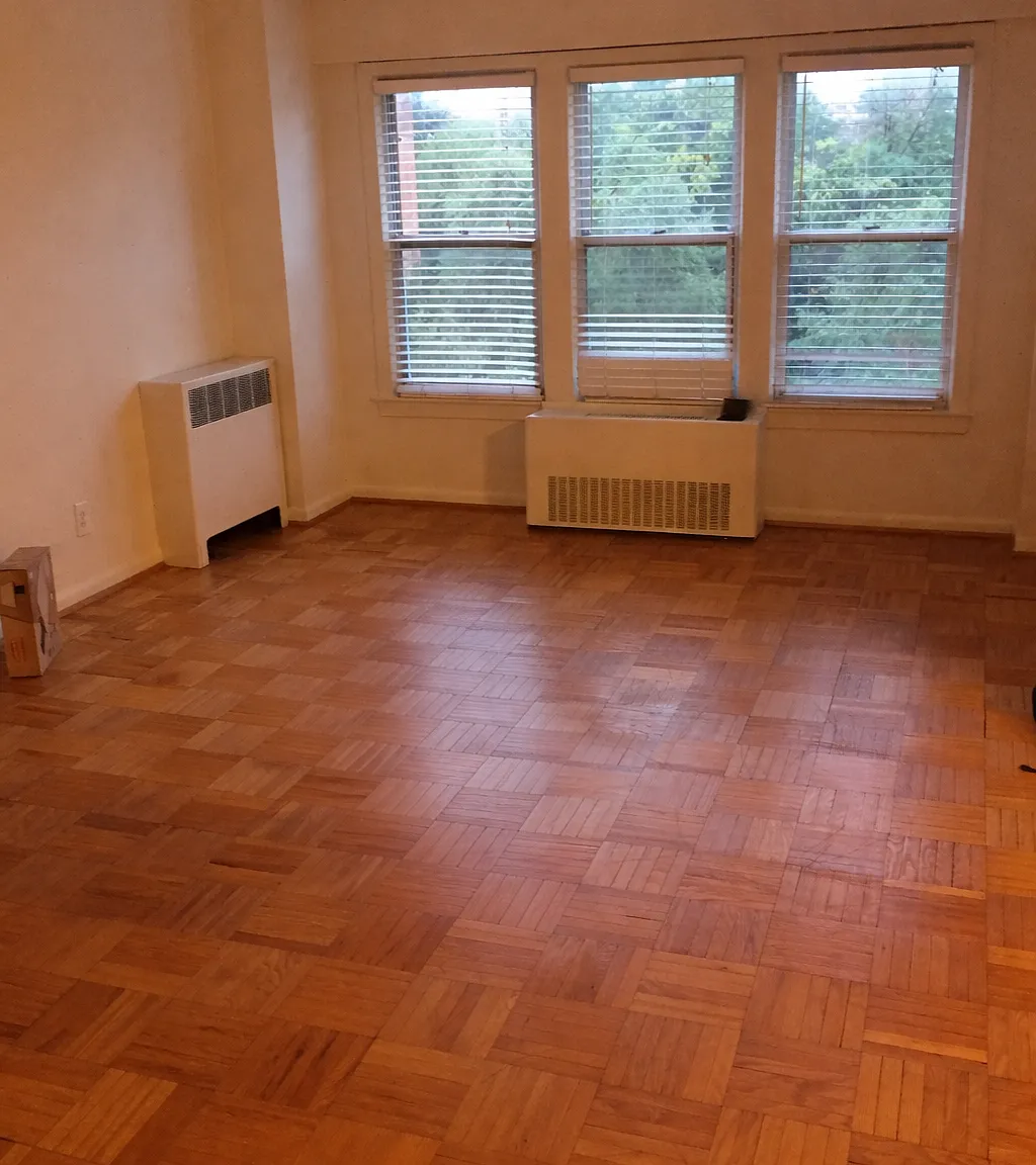 2500 Q Street — Photo 2