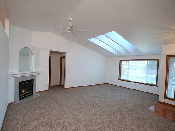 2nd image of 5111 Beverly Dr NE
