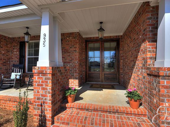 2nd image of 935 Breezybay Ln