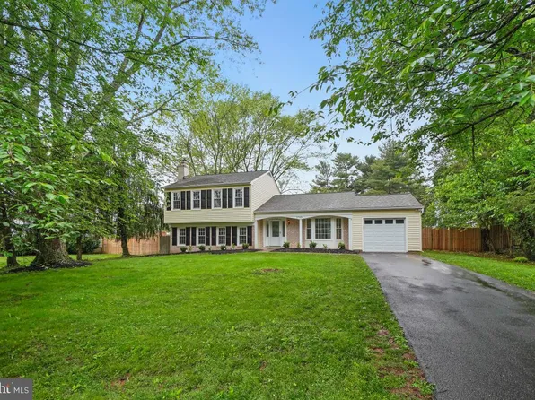 17404 Hoskinson Rd, Poolesville, MD 20837