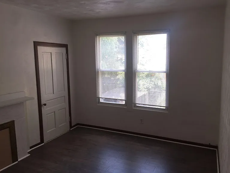 835 Farragut St — Photo 3