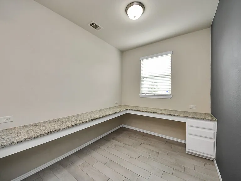 28215 Shorecrest Ln — Photo 20