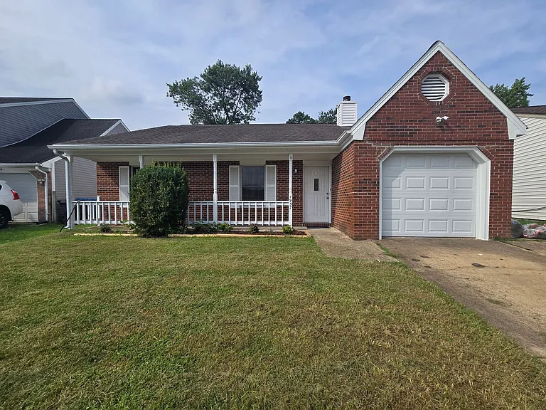 1937 Monument Dr — Photo 1