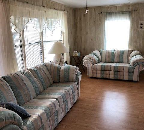 4th image of 804 Periwinkle Cir