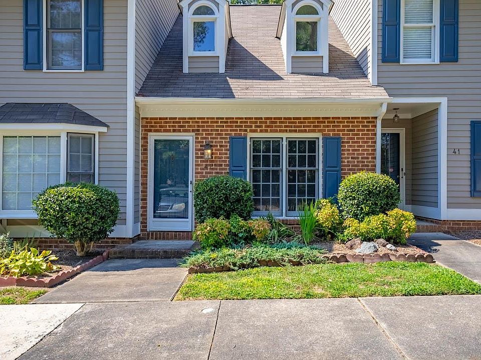 1st image of 42 Forest Green Dr