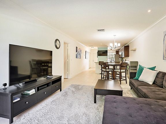 4th image of 1141 Calamondin Ter APT 202