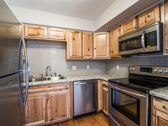 4th image of 1010 Timber Ln