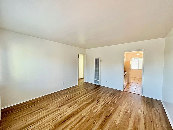2nd image of 3129 1/2 30th St