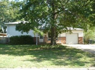 7323 W Freeman Ln, Wichita, KS 67212