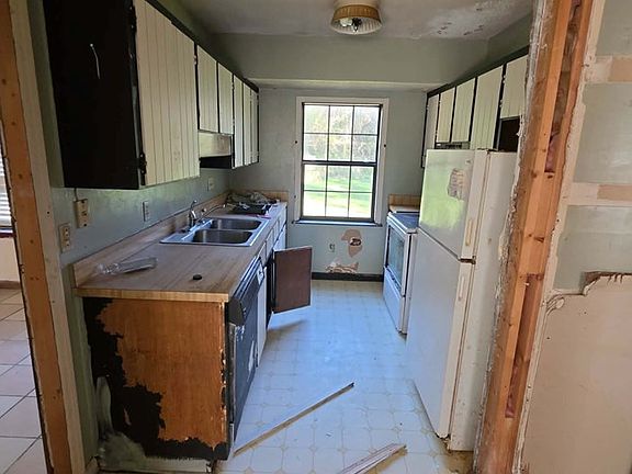 4th image of 1520 Martin Luther King Jr Ave
