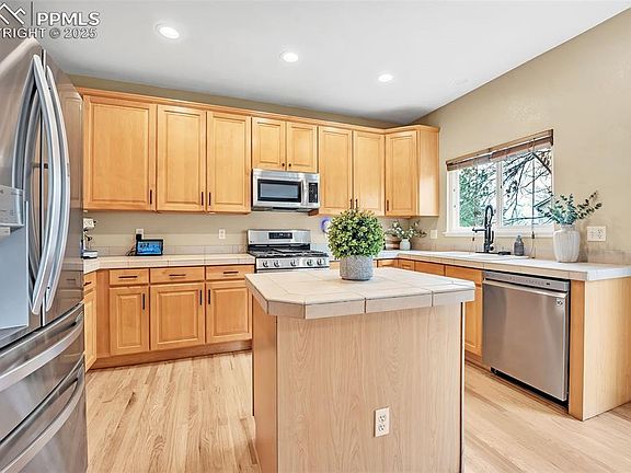 5th image of 7790 Curlew Ct